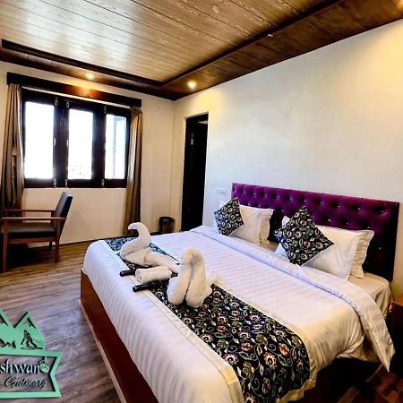 Hotel Poshwan غولمارغ المظهر الخارجي الصورة