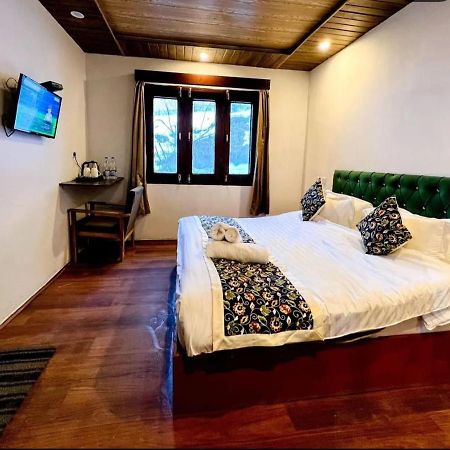 Hotel Poshwan غولمارغ المظهر الخارجي الصورة