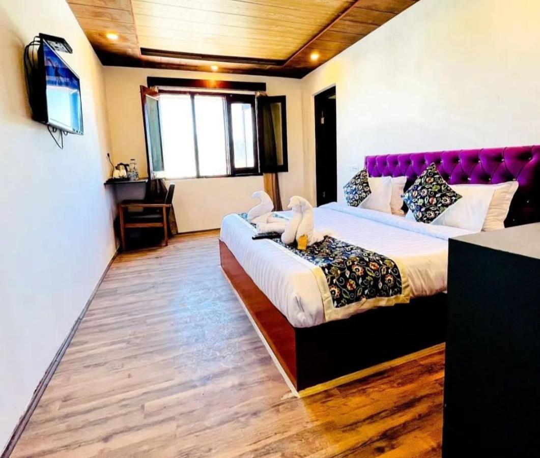 Hotel Poshwan غولمارغ المظهر الخارجي الصورة